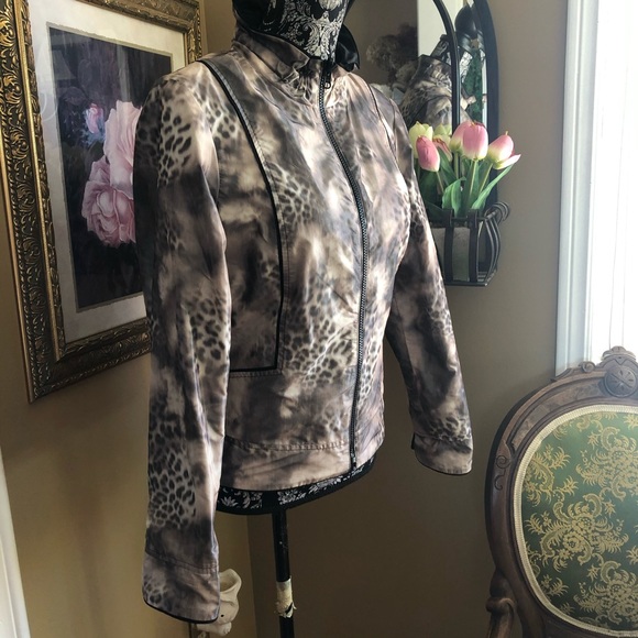 Windbreaker | S - Picture 4 of 8